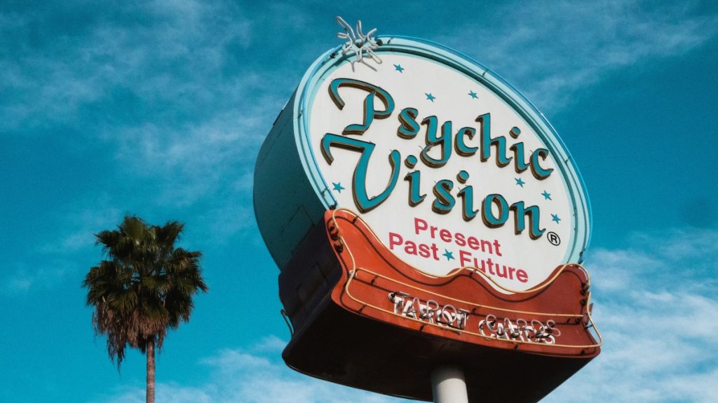 What is a psychic medium explained